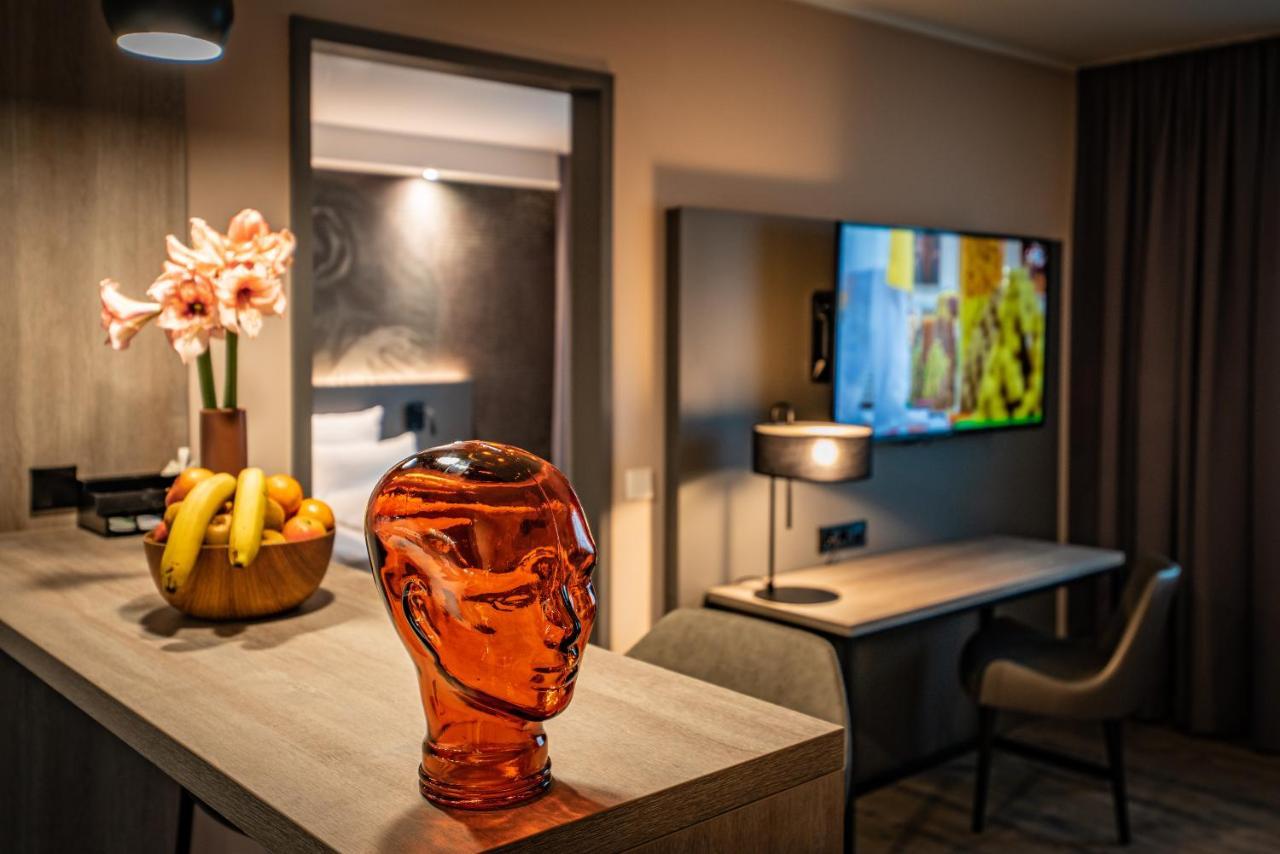 Loginn Stuttgart Zuffenhausen Hotel 3*